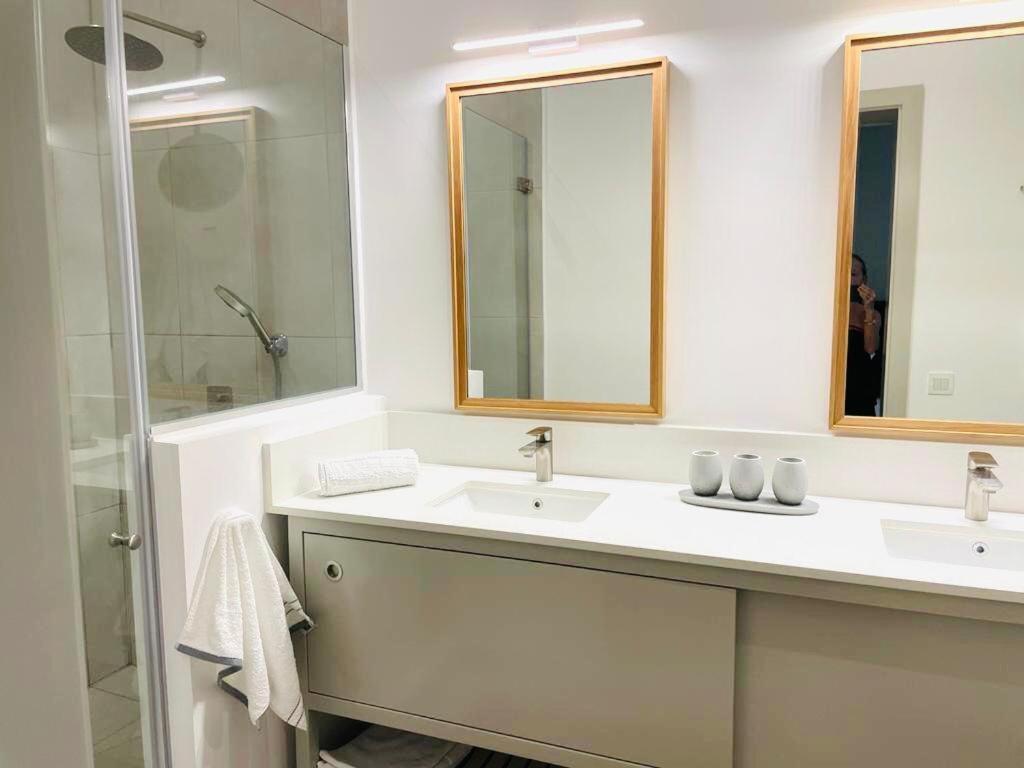 East Coast Beachfront Luxury - Eastern Blue Apartments Poste Lafayette 외부 사진